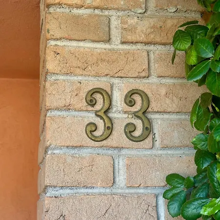 Apartment Turistico Indipendente Con Giardino Rom