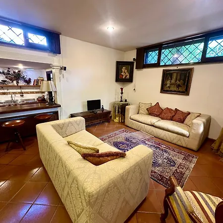Apartment Turistico Indipendente Con Giardino