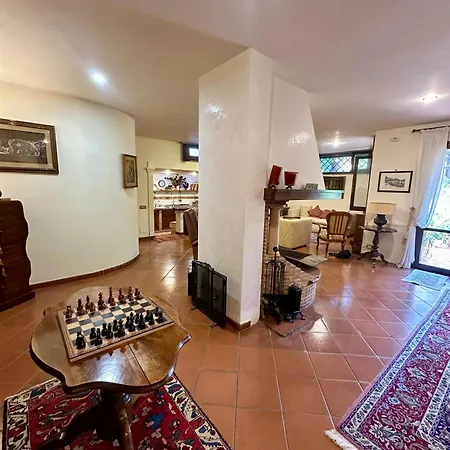 Apartment Turistico Indipendente Con Giardino Rom